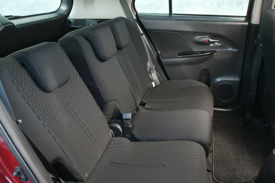  Scion xD 2007 года  (фото 30 из 113)
